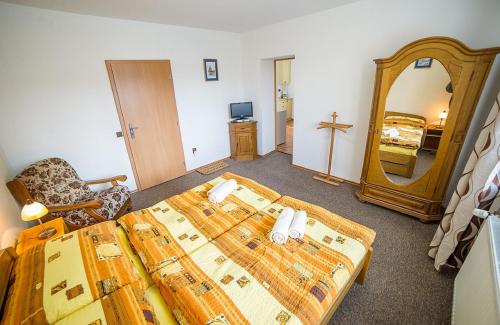 Deluxe Double Room image 10