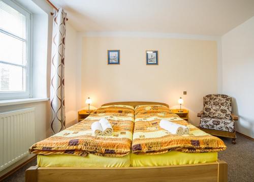 Deluxe Double Room image 7