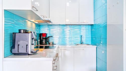 Küche, Malibu Dreams 2 Bedroom Apartment in Torremuelle