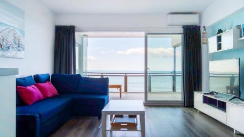 Malibu Dreams 2 Bedroom Apartment in Torremuelle