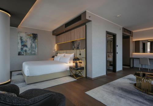 677616855 Grand Plaza Hotel & Congress Center