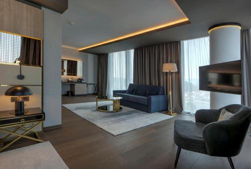 677616869 Grand Plaza Hotel & Congress Center