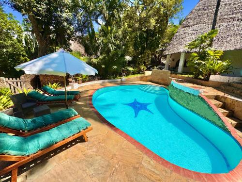 AfricanHouse Z - Creek View, 2Bdr, Gym, Swingbed & Solar – khách sạn tại Mtwapa