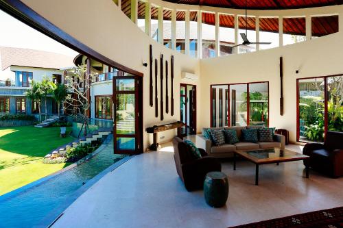 Villa with Private Pool image 10