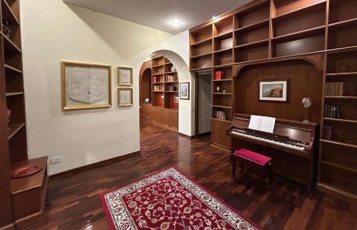 Colosseum's Custodian - Apartment 115 m2, Rome (photo 3)