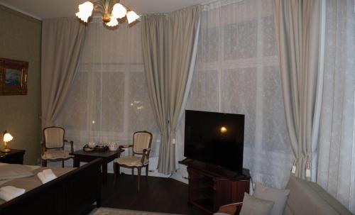 Deluxe Double Room image 5