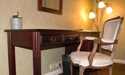 Deluxe Double Room image 1