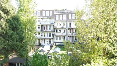 Amsterdam Hostel Sarphati - image 10