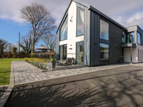 Dafarn Newydd Studio