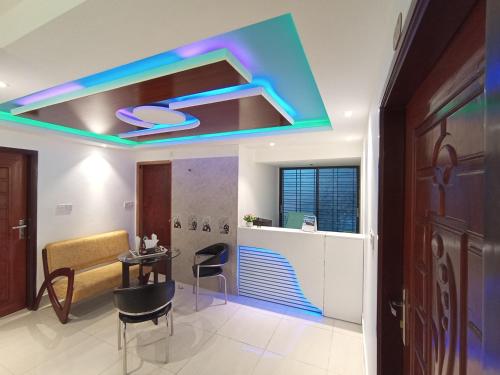 Fojė, Hotel ZN Palace in Khulna