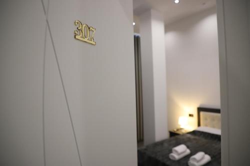 Deluxe Double Room image 10