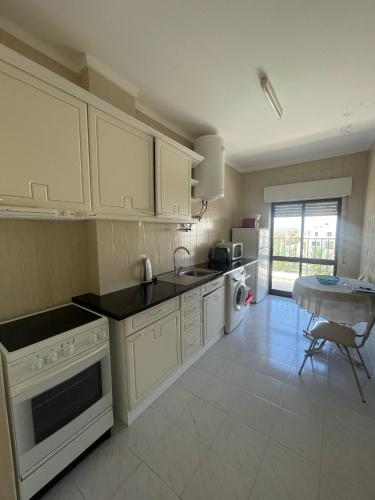 Kitchen, Apartamentos Carteia in Quarteira