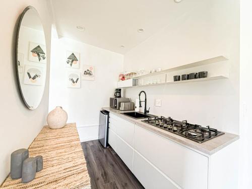 Charming Studio Oasis with Pool Near SoFi - MKLAD4, Los Angeles (fotografie 5)