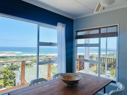 The Hill Top Lodge, 2 Bedroom House — other in 51 Hill Top Street, Scarborough South Africa, 7975