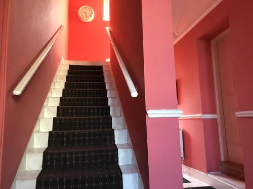 ทางเข้า, Merchant House in คิกคาล์ดี