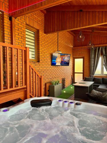 Apartament "Love Heaven" Jacuzzi SPA z dużą wanną z hydromasażem dla Dwojga