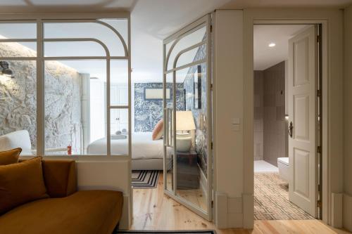 Almada 333 by LovelyStay - image 6