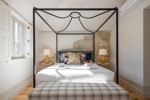 Almada 333 by LovelyStay - image 12