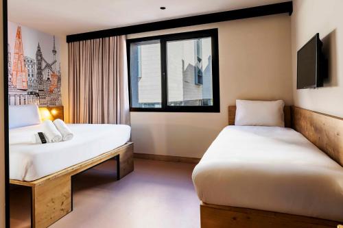 EasyHotel Madrid Alcala - image 5