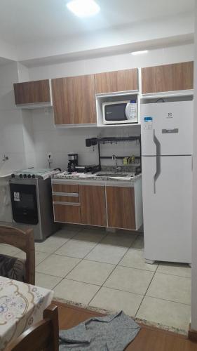 Apartamento condomínio (Apartamento condominio) in บาร์เรโตส