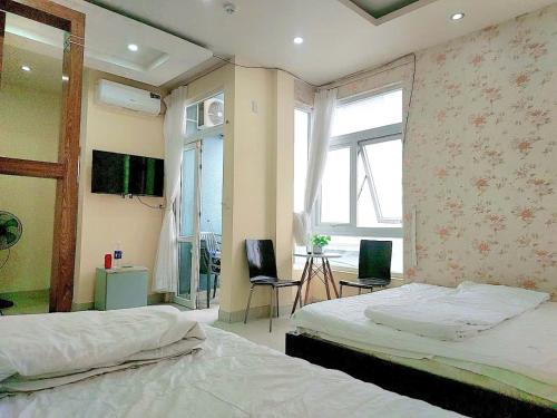 CENTER HOMESTAY