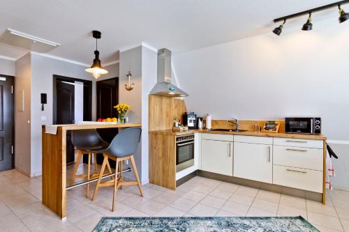 บริการและสิ่งอำนวยความสะดวก, Fährmann im Häuschen am Rhein (Fahrmann im Hauschen am Rhein) in รีส์