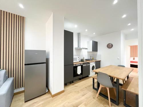 Urban Flat 198 - Townhouse Basfroi - image 4