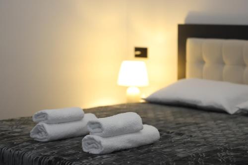 Standard Double Room image 10