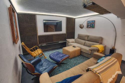 Azores Awaits in ริเบย์ราเซกา