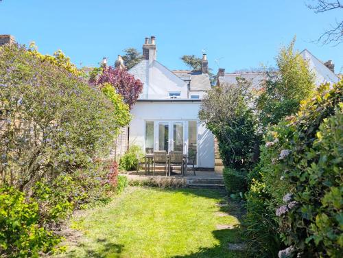 Broyle House Chichester