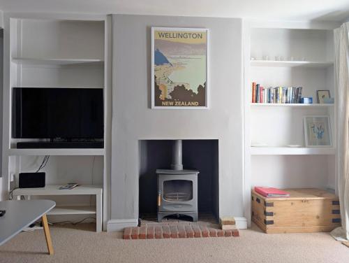 Broyle House Chichester - image 7