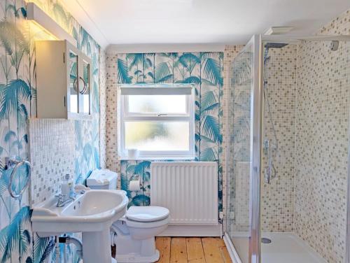 Broyle House Chichester - image 6