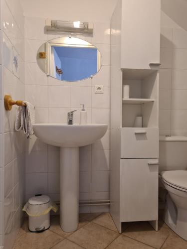 Fürdőszoba, Studio AL'escapade in Saint-Chely-d'Apcher