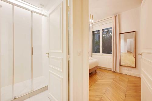 Superb apartment with terrace 2BR 4P Trocadero - image 2
