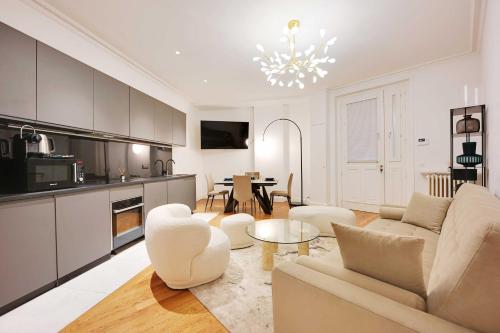Superb apartment with terrace 2BR 4P Trocadero - image 5