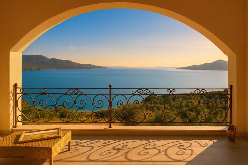 Filistron Seaview Bliss - Coastal Charm Hideaway gîte à louer Áyios Konstandínos