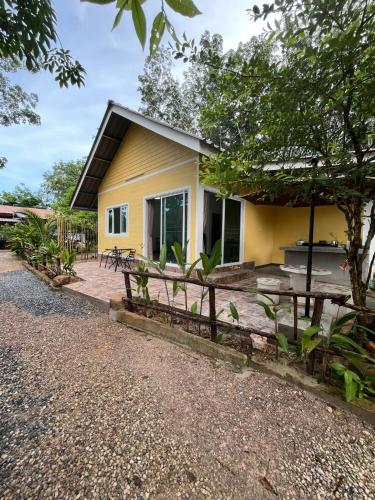 Baan Namthip Homestay Trang บ้านน้าทิพย์ โฮมสเตย์ตรัง in 錫高