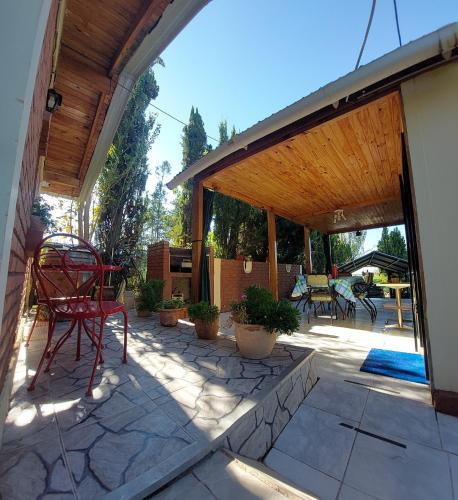 Cabaña Casa Amarilla (Cabana Casa Amarilla) in Las Compuertas