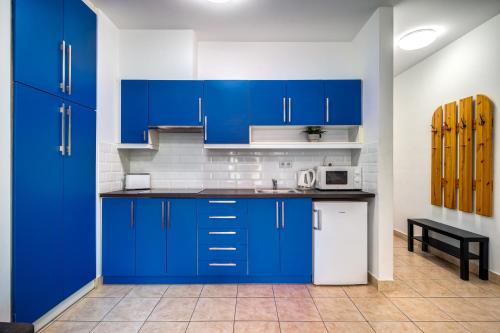 Klauzal 11-202 City Center Apartment - image 5