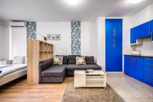 Klauzal 11-202 City Center Apartment - image 3