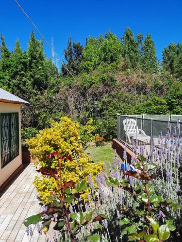 Cabaña Casa Amarilla (Cabana Casa Amarilla) in Las Compuertas