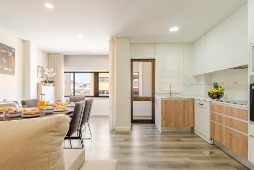 Kitchen, Spacious & Stylish Flat with Garage by HostWise in Valongo
