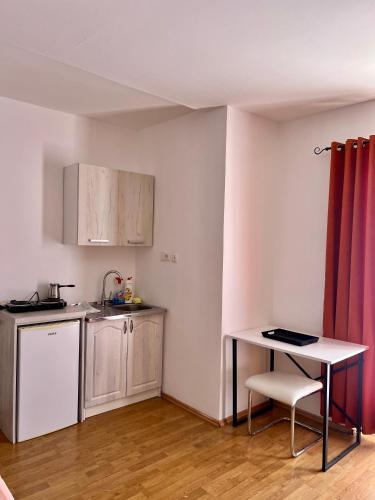 Apartment with Sea View image 4