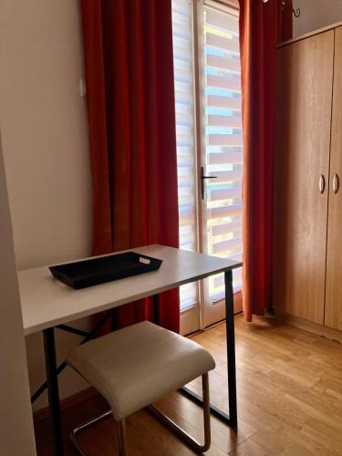 Apartment with Sea View image 2