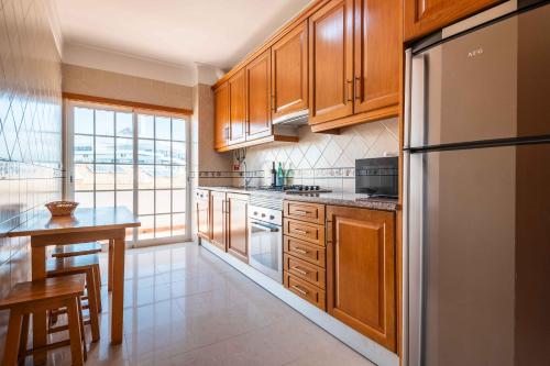 Superior Two-Bedroom Apartment with Side Sea View image 7