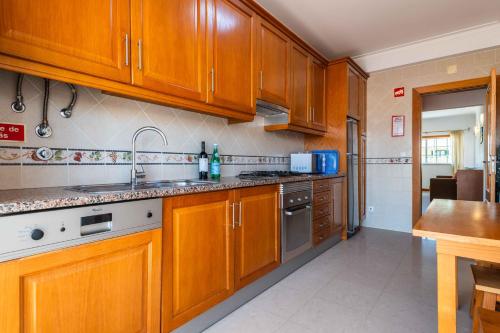 Superior Two-Bedroom Apartment with Side Sea View image 6