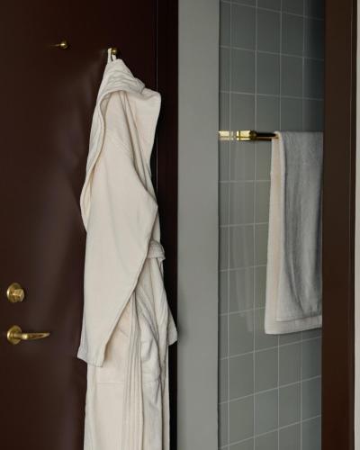 Superior Double Room image 9