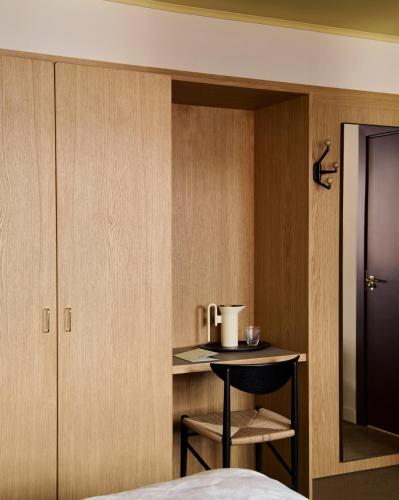 Superior Double Room image 8