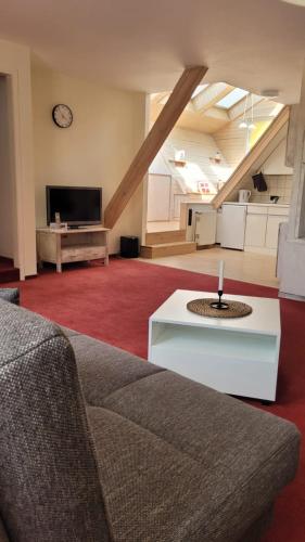 2 bedrooms, 4 beds