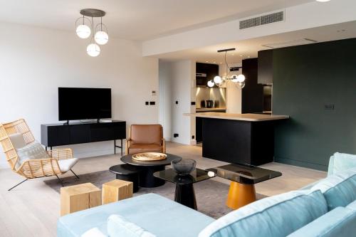 Amazing appartements on Champs-Elysées, París